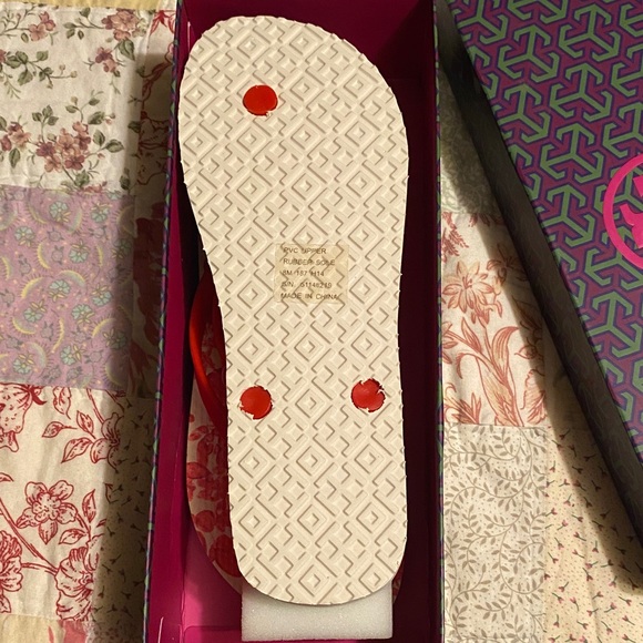 Tory Burch Red Floral Women's Sandals Size 8 NEW - Picture 2 of 3